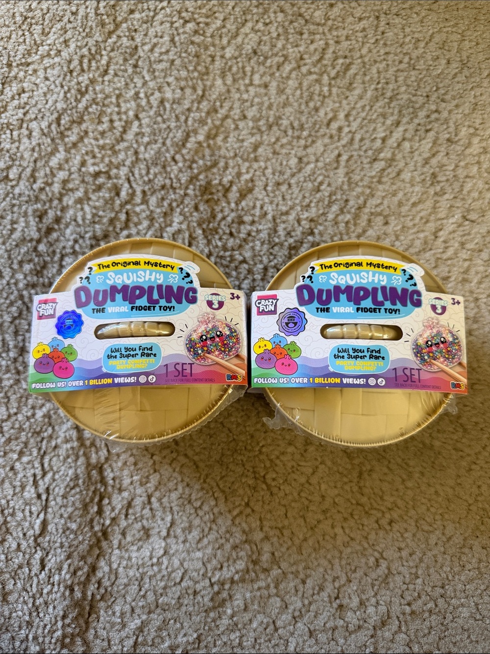 Squishy Bun Rainbow Mystery Squishy: Dumpling